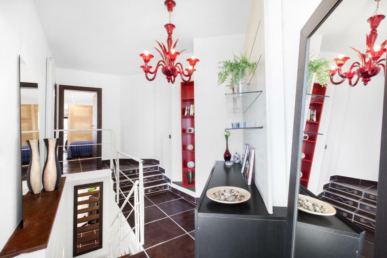 Amore Rentals - Casa Augusta A Sorrento Bagian luar foto